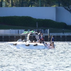 Roosmarijn De Kok & Jamison Ernest Kick Back on a Boat with Friends in Miami Beach (32 Photos + Video) - Leaked Nudes