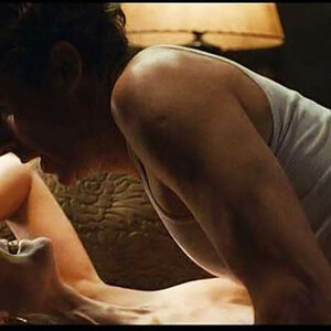 Free nude Celebrity Rosamund Pike 053 pic