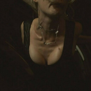 Free nude Celebrity Rosamund Pike 057 pic