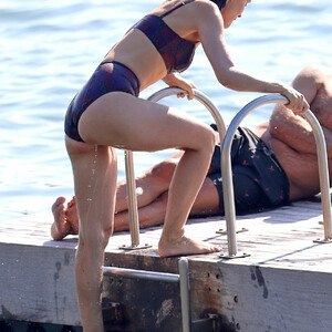 Celebrity Naked Rose Byrne 012 pic