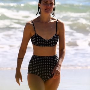 Rose Byrne Puts Her Fit Figure on Display in a Bikini in Byron Bay (26 Photos) – Leaked Nudes
