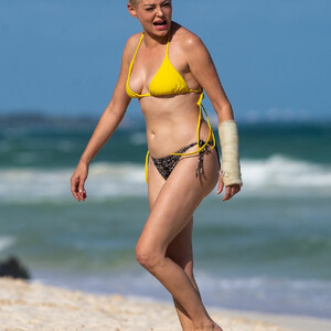 Rose McGowan Hits the Beach in Mexico (55 Photos) – Leaked Nudes