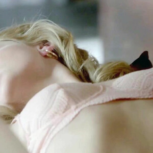 Nude Celebrity Picture Rose McIver 027 pic