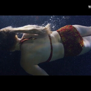 Newest Celebrity Nude Rose McIver 031 pic