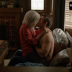 celeb nude Rose McIver 042 pic