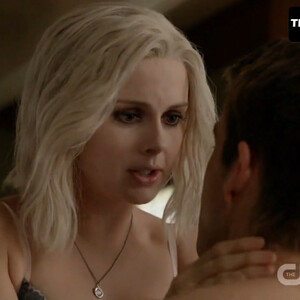 Naked Celebrity Pic Rose McIver 043 pic