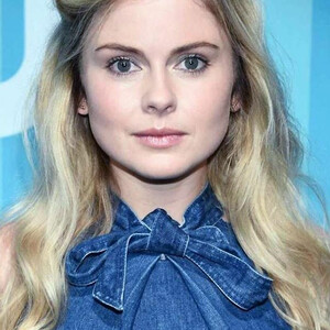 Celebrity Nude Pic Rose McIver 048 pic