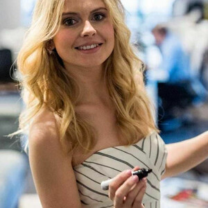 Naked Celebrity Rose McIver 076 pic