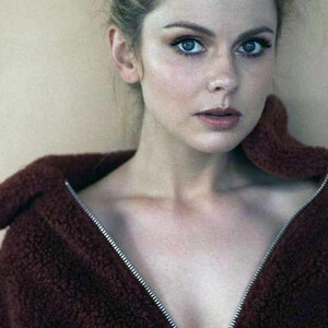 Newest Celebrity Nude Rose McIver 099 pic