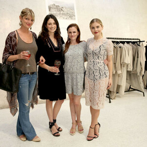Nude Celeb Pic Rose McIver 126 pic