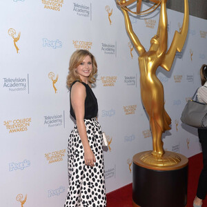 Free nude Celebrity Rose McIver 130 pic