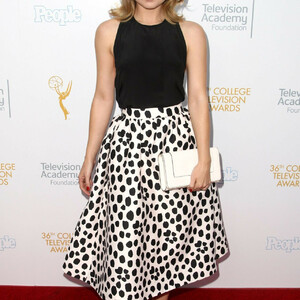 Free nude Celebrity Rose McIver 135 pic