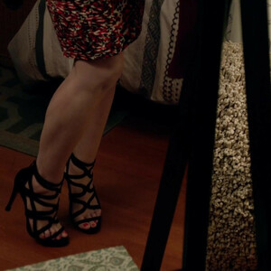 Famous Nude Rose McIver 143 pic