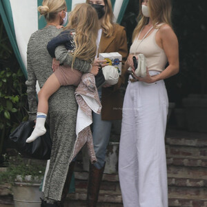 Celebrity Nude Pic Rosie Huntington-Whiteley 022 pic