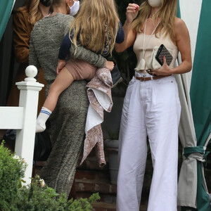 Naked celebrity picture Rosie Huntington-Whiteley 054 pic
