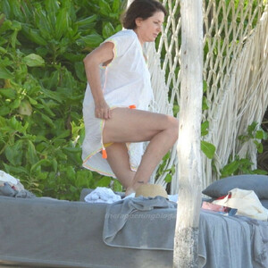 Celebrity Nude Pic Sadie Frost 020 pic
