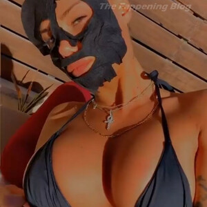 Free nude Celebrity Sahara Ray 007 pic