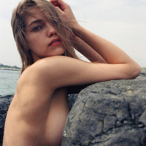 celeb nude Samantha Gradoville 013 pic