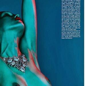 Naked celebrity picture Samantha Gradoville 019 pic