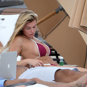Celebrity Nude Pic Samantha Hoopes 009 pic