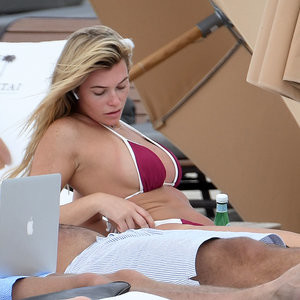 Free nude Celebrity Samantha Hoopes 010 pic