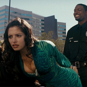 Newest Celebrity Nude Sarah Shahi 033 pic