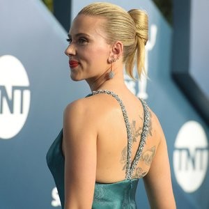 Free nude Celebrity Scarlett Johansson 007 pic