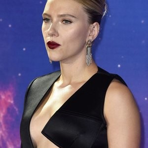 Naked Celebrity Scarlett Johansson 006 pic