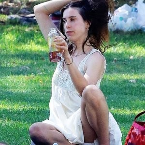Scout Willis Enjoys a Picnic at the Park (34 Photos) – Leaked Nudes