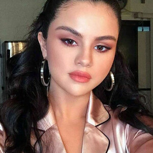 Celeb Naked Selena Gomez 070 pic