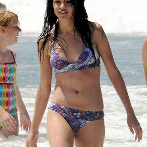 celeb nude Selena Gomez 112 pic