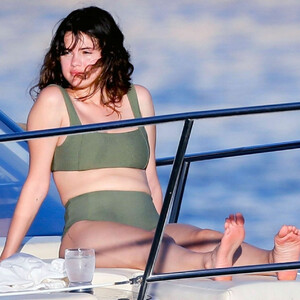Celeb Nude Selena Gomez 132 pic