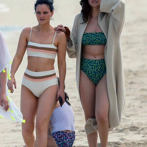 Nude Celeb Selena Gomez 139 pic