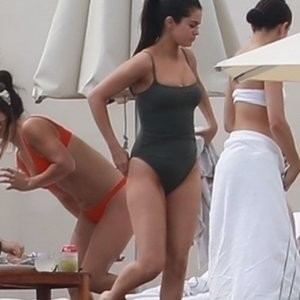 Nude Celeb Pic Selena Gomez 007 pic