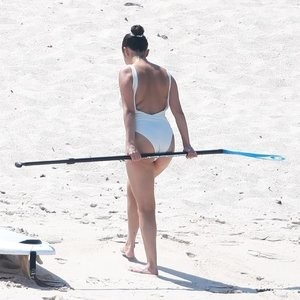 Naked Celebrity Selena Gomez 002 pic