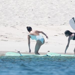 Naked celebrity picture Selena Gomez 039 pic