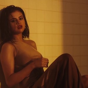 Selena Gomez Sexy – Wolves (2017) 1080p – Leaked Nudes
