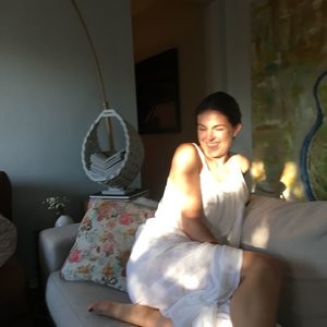 Celebrity Naked Serinda Swan 201 pic