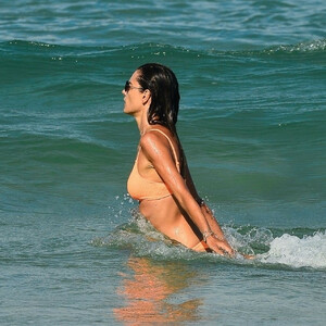 Naked celebrity picture Alessandra Ambrosio 028 pic
