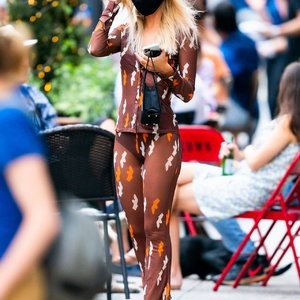 Naked Celebrity Pic Emily Ratajkowski 028 pic