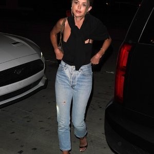 Sexy Kaitlynn Carter Arrives at Catch in WeHo (15 Photos) – Leaked Nudes