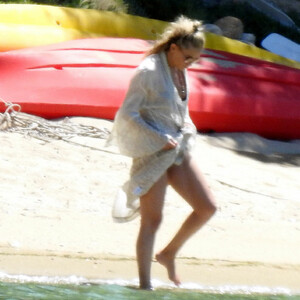 nude celebrities Kate Hudson 013 pic