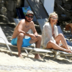 Celebrity Naked Kate Hudson 014 pic
