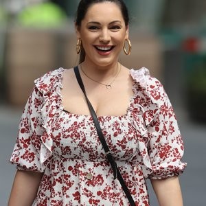 Sexy Kelly Brook Shows Off Her Cleavage in London (41 Photos) – Leaked Nudes