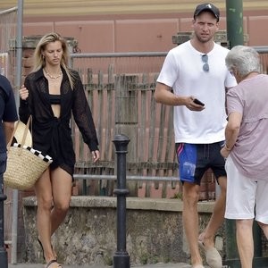 Sexy Nibar Madar Is Spotted on Her Holidays Out in Portofino (27 Photos) - Leaked Nudes