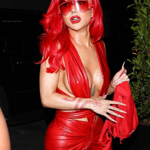 Celebrity Naked Nikita Dragun 004 pic
