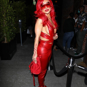 Free Nude Celeb Nikita Dragun 017 pic