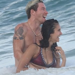 Sexy Nina Dobrev & Shaun White Enjoy a Day on the Beach in Tulum (99 New Photos) – Leaked Nudes