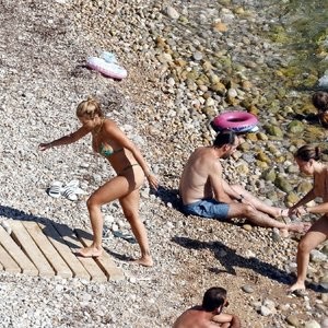 Naked celebrity picture Rita Ora 018 pic