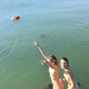 celeb nude Shailene Woodley 004 pic
